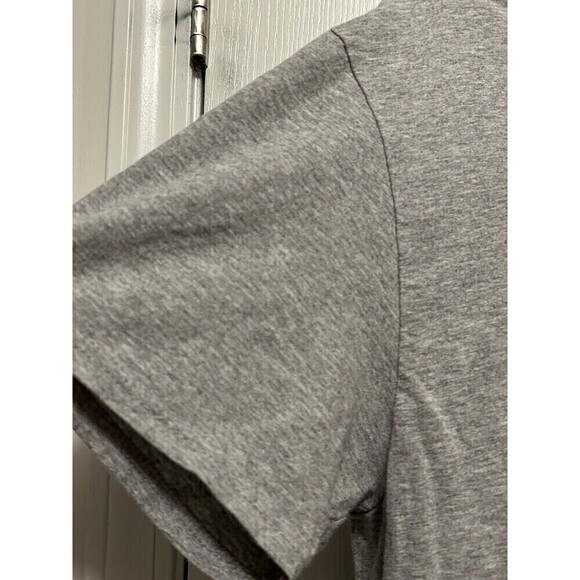 Disney Men's Mickey Mouse Large Classic Iconic Pose Graphic T-Shirt Gray Tee L - Picture 7 of 13